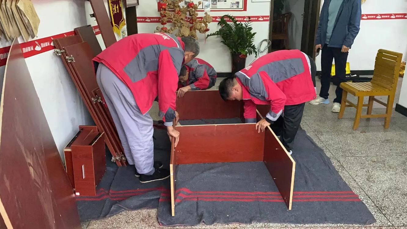 專(zhuān)業(yè)家具拆裝服務(wù)，輕松實(shí)現(xiàn)您的家居改造