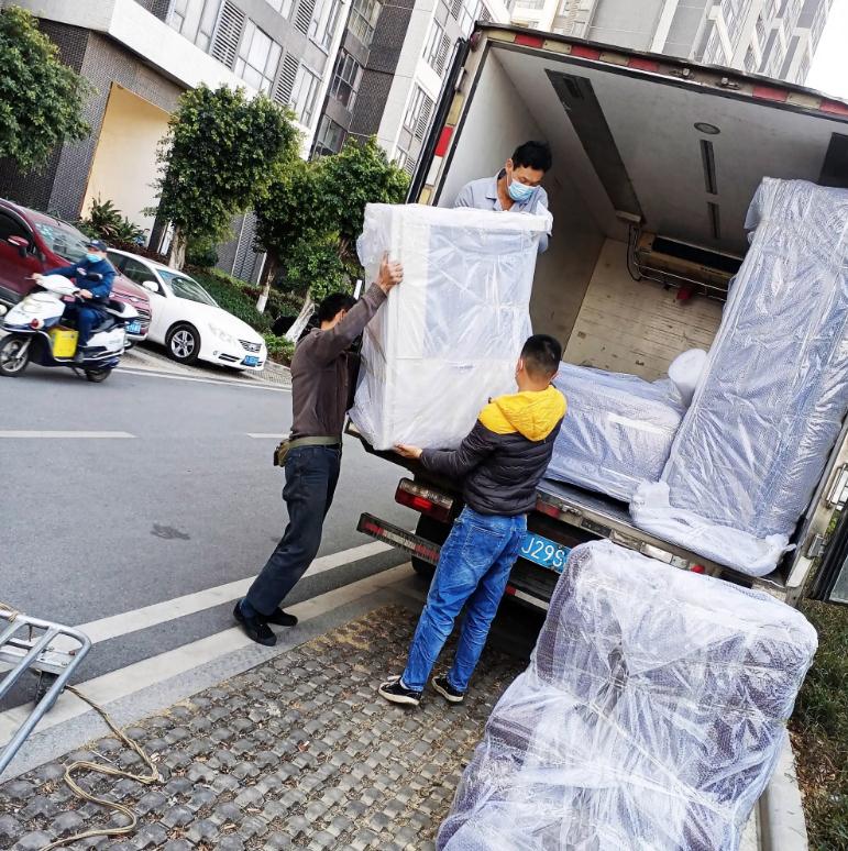 專(zhuān)業(yè)長(zhǎng)途搬家服務(wù)，讓您的家物品安全到達(dá)目的地